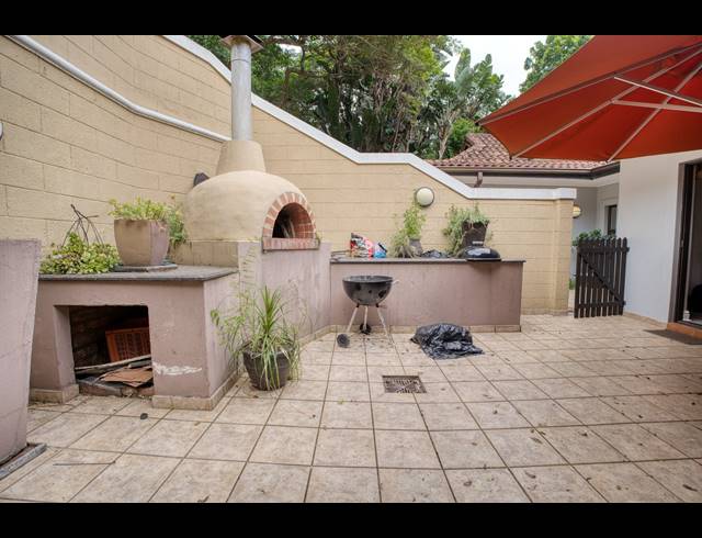 5 BEDROOM HOUSE TO LET IN ZIMBALI ESTATE